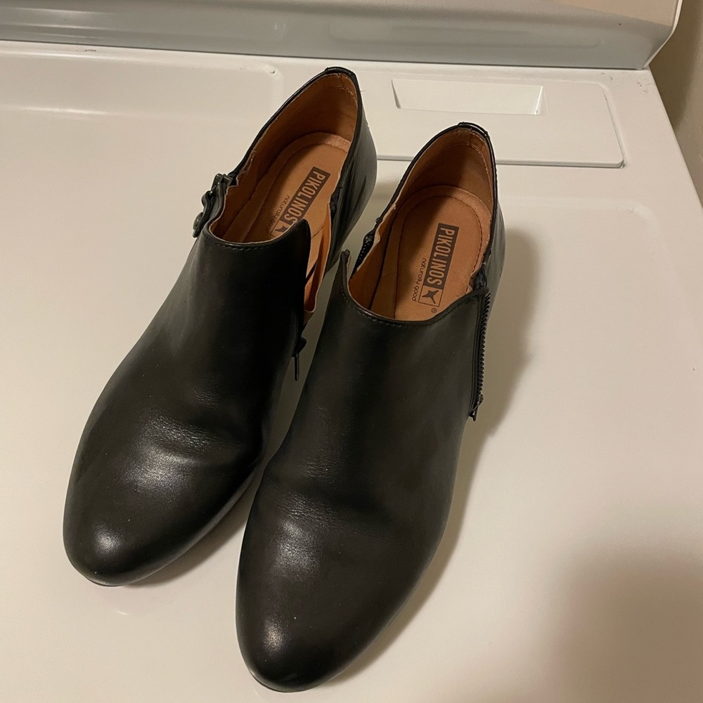 Pikolinos W black ankle boot, size 42/W11